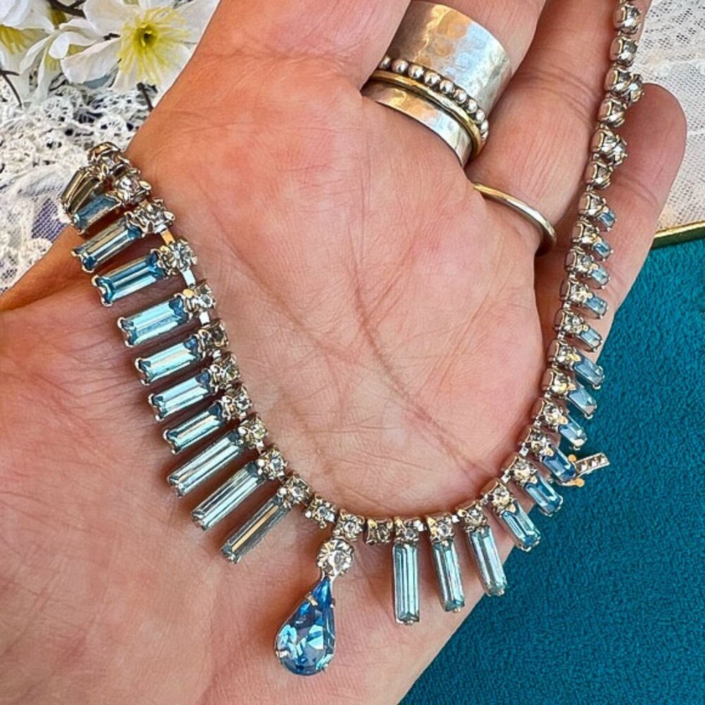 SOLD Vintage 50’s Blue Rhinestone Necklace w/Extender & Original Box - Picture 4 of 15